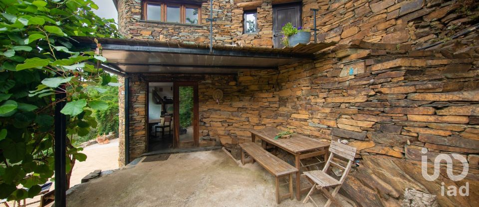 Moradia T4 em Cadafaz e Colmeal de 71 m²