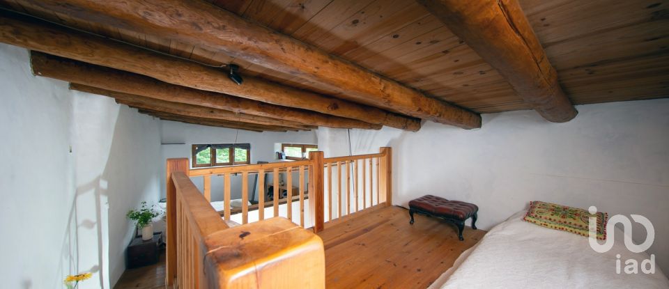 Moradia T4 em Cadafaz e Colmeal de 71 m²