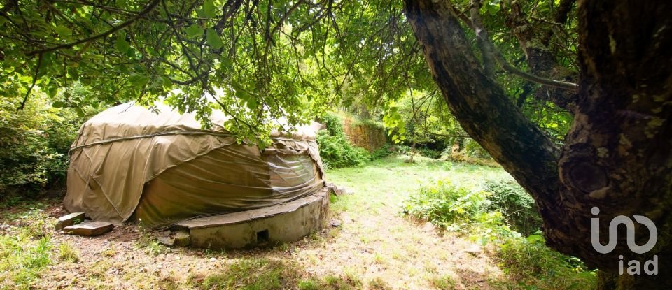 Moradia T4 em Cadafaz e Colmeal de 71 m²