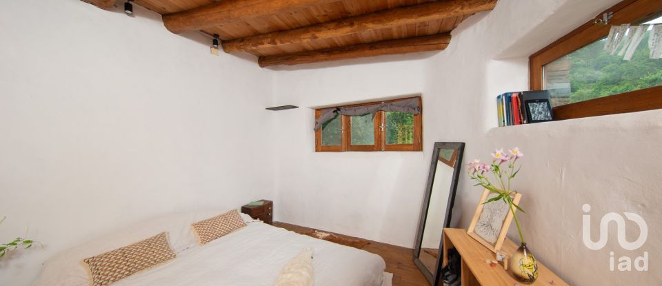 Moradia T4 em Cadafaz e Colmeal de 71 m²