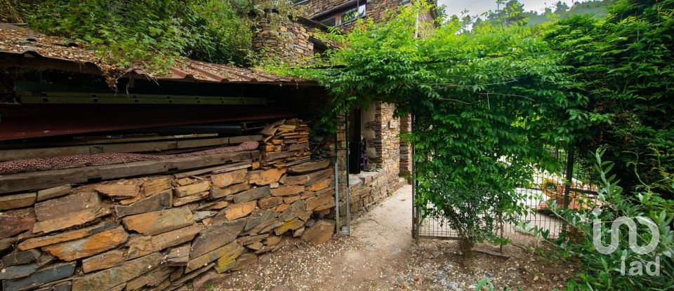 Moradia T4 em Cadafaz e Colmeal de 71 m²