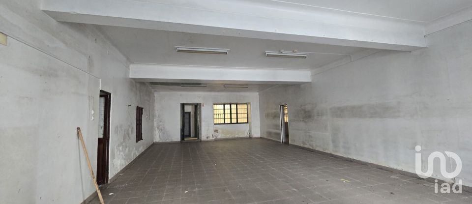 Maison traditionnelle T4 à Bombarral e Vale Covo de 342 m²