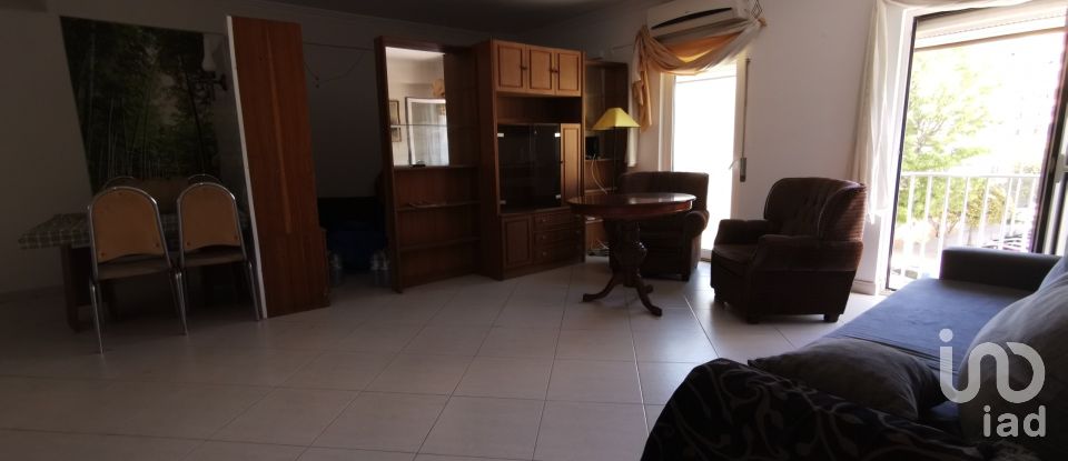 Apartment T4 in Faro (Sé e São Pedro) of 140 m²