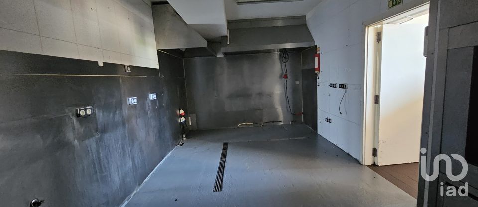 Boutique/Local commercial à São Martinho de 102 m²