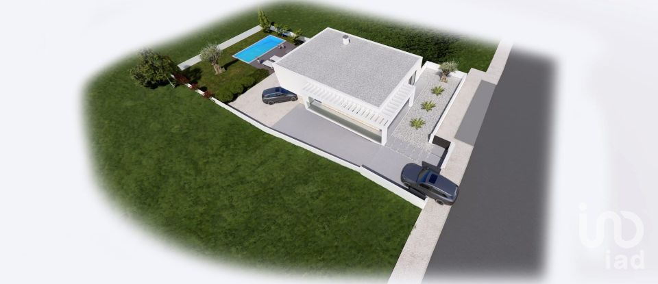 Terreno urbano em Reguengo Grande de 728 m²