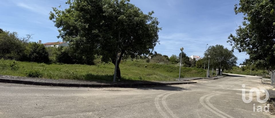 Terreno urbano em Reguengo Grande de 728 m²