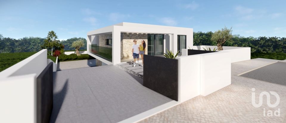 Terreno urbano em Reguengo Grande de 728 m²