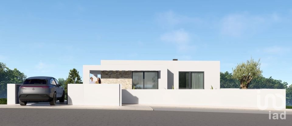 Terreno urbano em Reguengo Grande de 728 m²