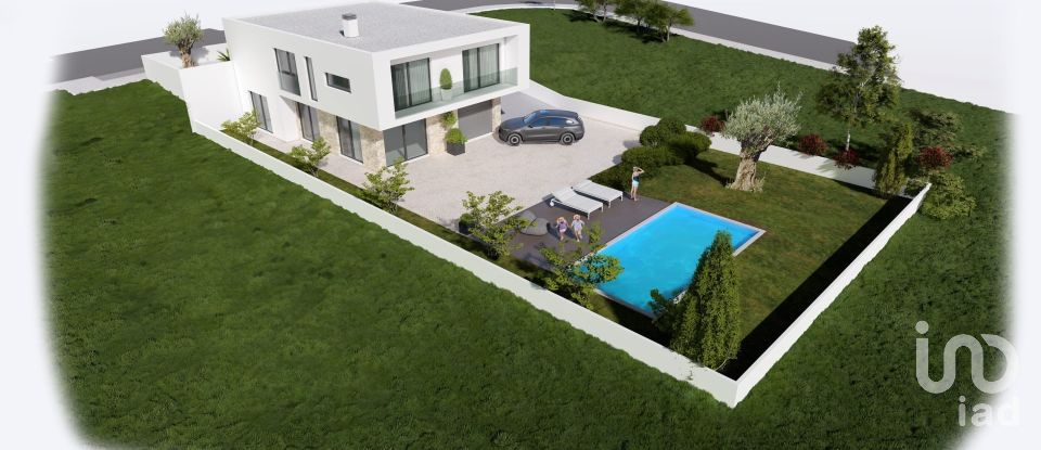 Terreno urbano em Reguengo Grande de 728 m²