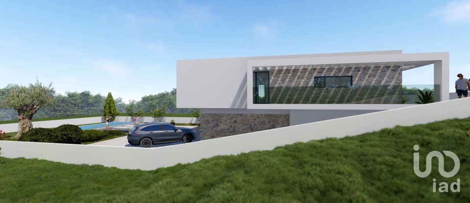 Terreno urbano em Reguengo Grande de 728 m²