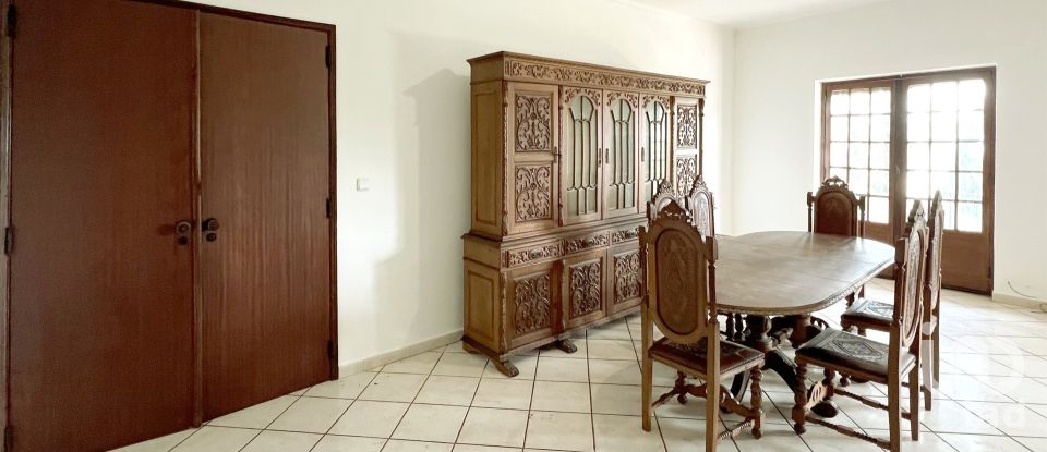 Moradia T4 em Madalena e Beselga de 170 m²