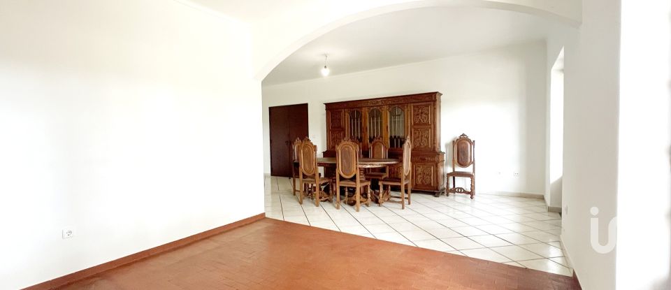 Moradia T4 em Madalena e Beselga de 170 m²