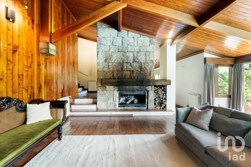 House T5 in Santo Tirso, Couto (Santa Cristina e São Miguel) e Burgães of 323 m²