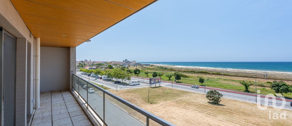Apartment T4 in São Félix da Marinha of 285 m²