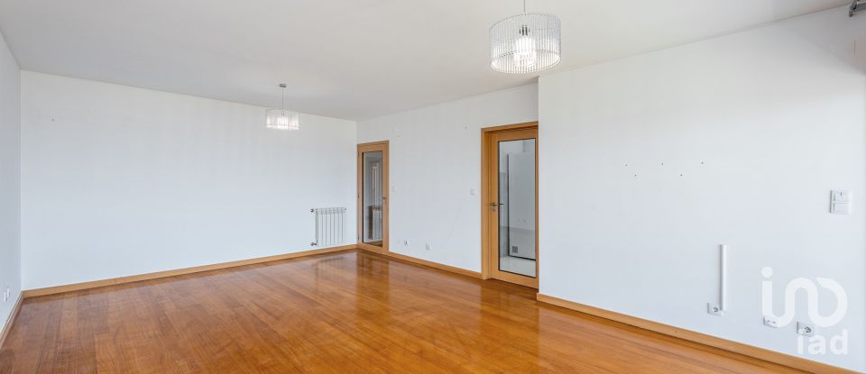 Apartment T4 in São Félix da Marinha of 285 m²