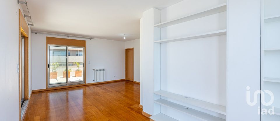 Apartment T4 in São Félix da Marinha of 285 m²