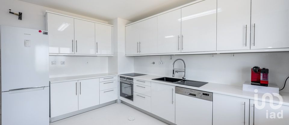 Apartment T4 in São Félix da Marinha of 285 m²