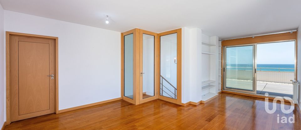 Apartment T4 in São Félix da Marinha of 285 m²