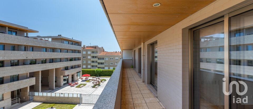 Apartment T4 in São Félix da Marinha of 285 m²