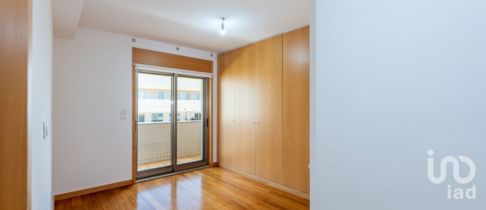 Apartment T4 in São Félix da Marinha of 285 m²