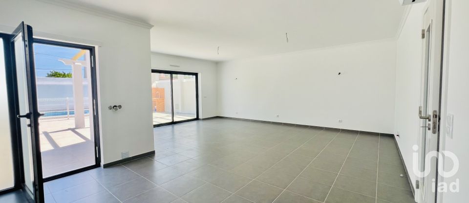 Maison T3 à Vila Nova de Cacela de 290 m²