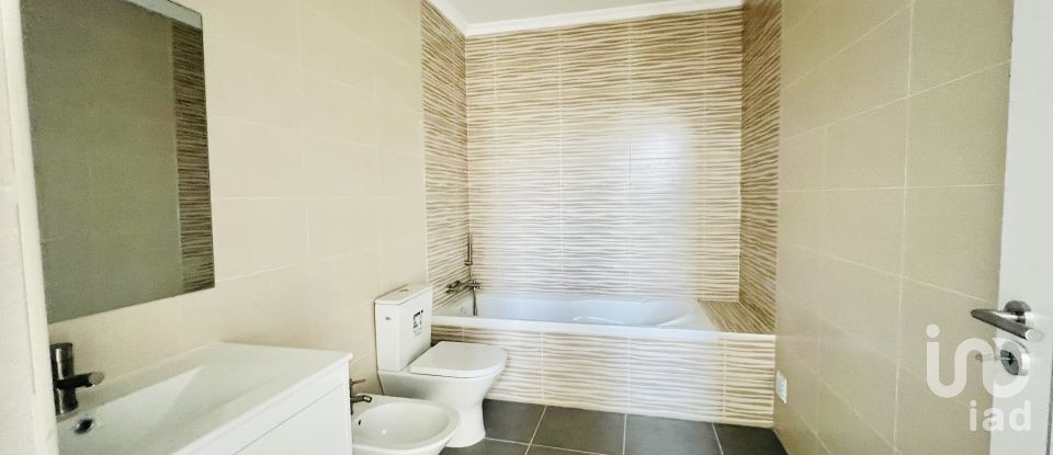 Maison T3 à Vila Nova de Cacela de 290 m²