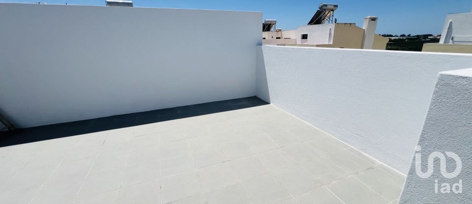 Maison T3 à Vila Nova de Cacela de 290 m²