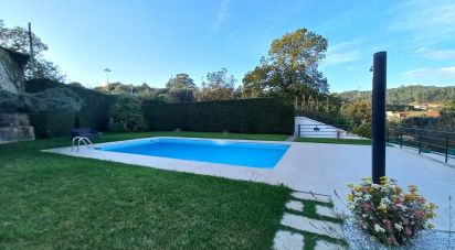 Maison T3 à Palmeira de Faro e Curvos de 350 m²