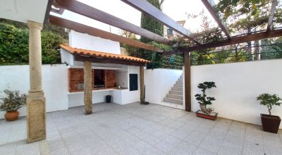 Maison T3 à Palmeira de Faro e Curvos de 350 m²