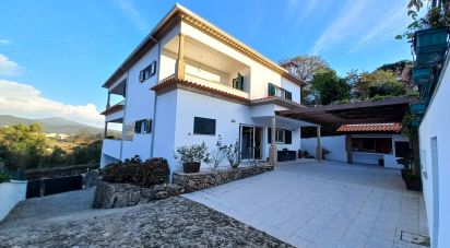 Maison T3 à Palmeira de Faro e Curvos de 350 m²