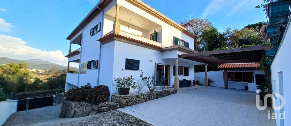 Moradia T3 em Palmeira de Faro e Curvos de 350 m²
