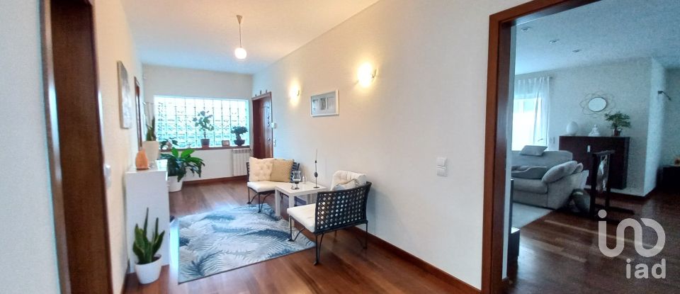 Moradia T3 em Palmeira de Faro e Curvos de 350 m²