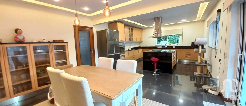 Moradia T3 em Palmeira de Faro e Curvos de 350 m²