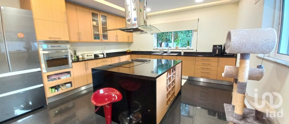 Moradia T3 em Palmeira de Faro e Curvos de 350 m²