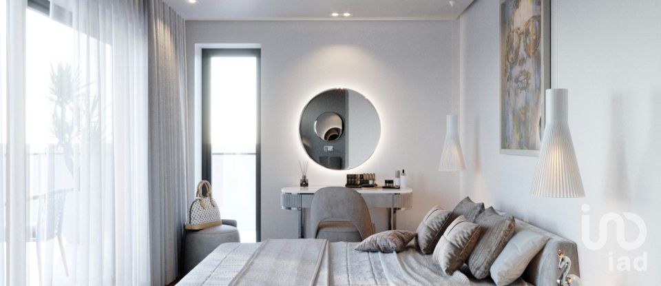 Apartamento T1 em Estômbar e Parchal de 88 m²