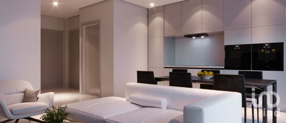 Apartamento T1 em Estômbar e Parchal de 88 m²