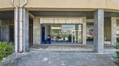 Boutique/Local commercial à Lordelo Do Ouro E Massarelos de 140 m²