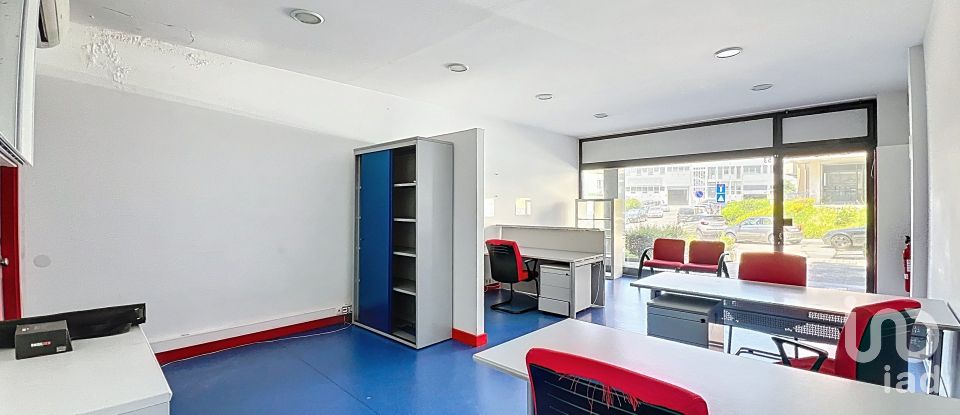 Shop / premises commercial in Lordelo Do Ouro E Massarelos of 140 m²