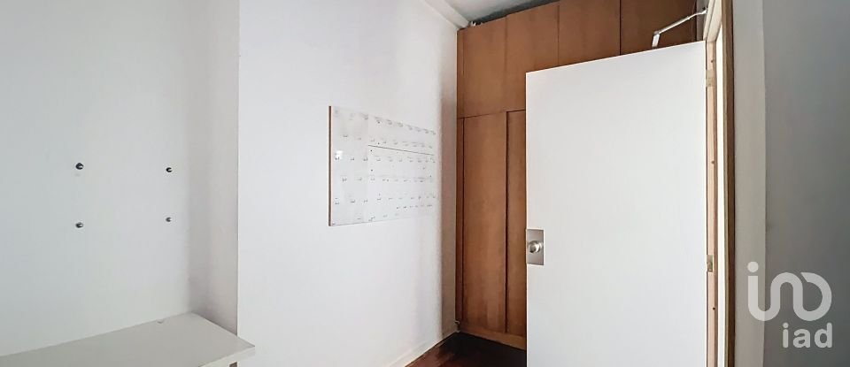 Shop / premises commercial in Lordelo Do Ouro E Massarelos of 140 m²