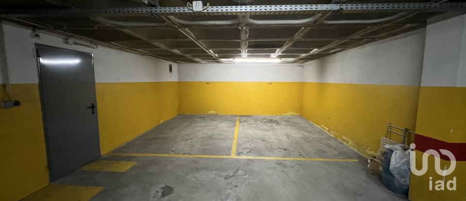 Shop / premises commercial in Lordelo Do Ouro E Massarelos of 140 m²