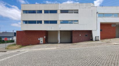 Boutique/Local commercial à Milheirós de 260 m²