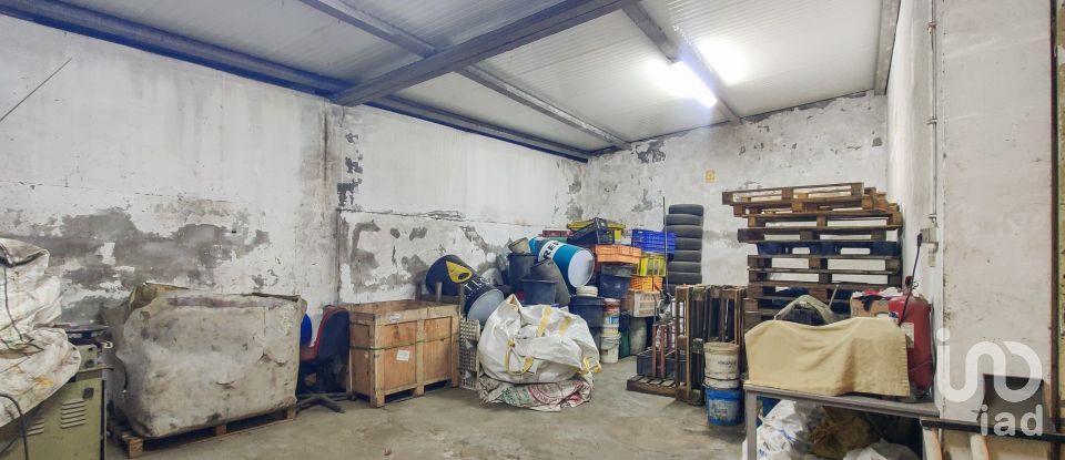 Shop / premises commercial in Milheirós of 260 m²