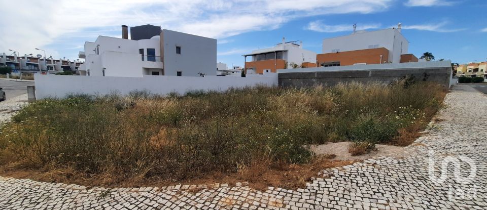 Terrain à Moncarapacho e Fuseta de 548 m²