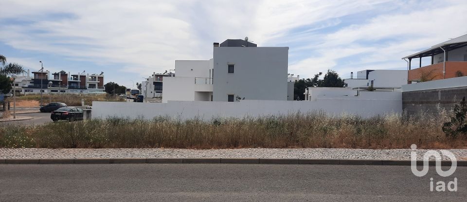 Terrain à Moncarapacho e Fuseta de 548 m²