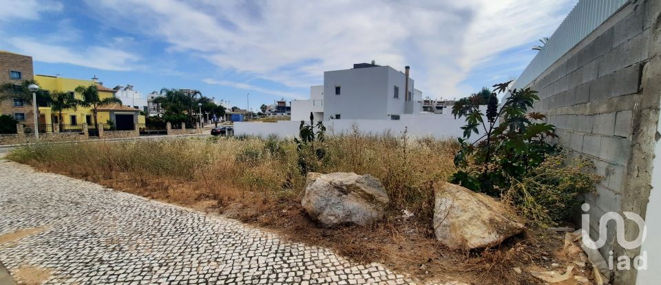 Terrain à Moncarapacho e Fuseta de 548 m²