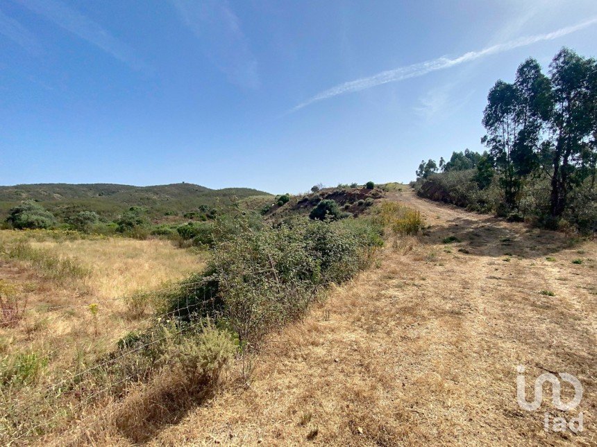 Terrain à Portimão de 12 250 m²