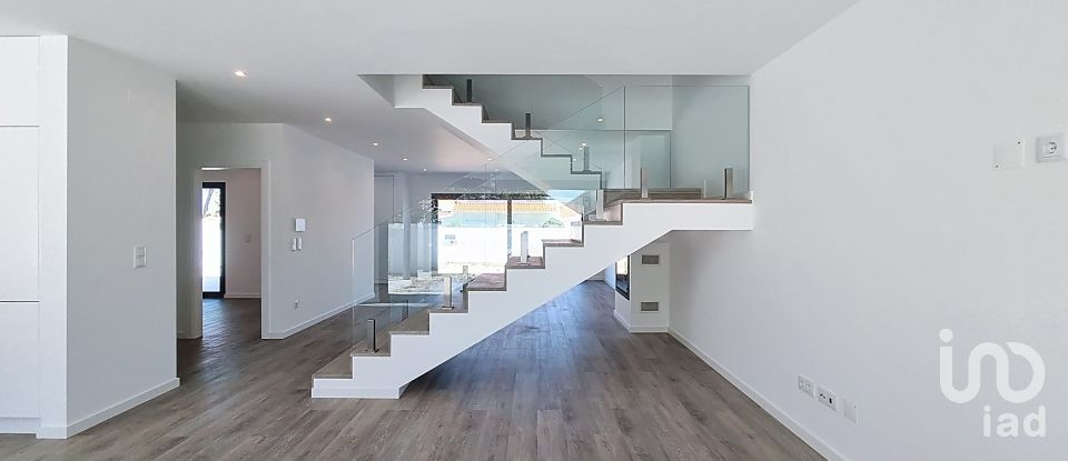 House T4 in Silveira of 211 m²