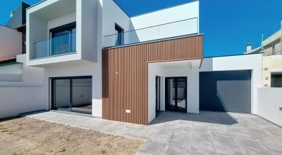 Maison T4 à Silveira de 211 m²