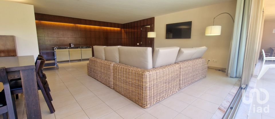 Apartment T2 in Guia of 118 m²