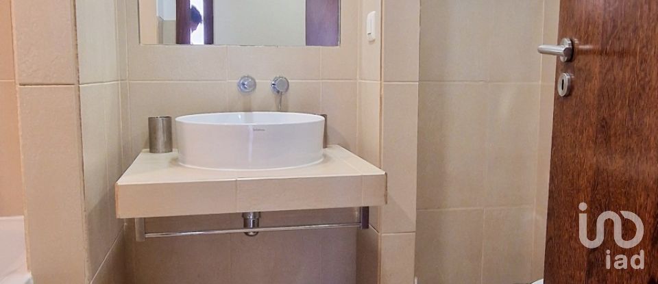 Apartment T2 in Guia of 118 m²